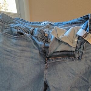 Signature by Levi Strauss Light Blue Cropped Jeans